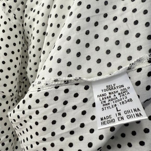 Andree by Unit Women's Polk a Dot Long Sleeve V-Neck Back Tie Top Large New NWT - Picture 3 of 6